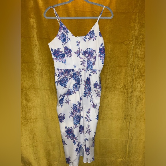 Chelsea 28 Sleeveless Faux Wrap Dress in Ivory Garden - Picture 9 of 14